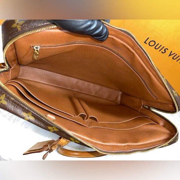 ❌SOLD❌ 🌸PORTE DOCUMENTS VOYAGE HANDBAG  MONOGRAM - Picture 13 of 16